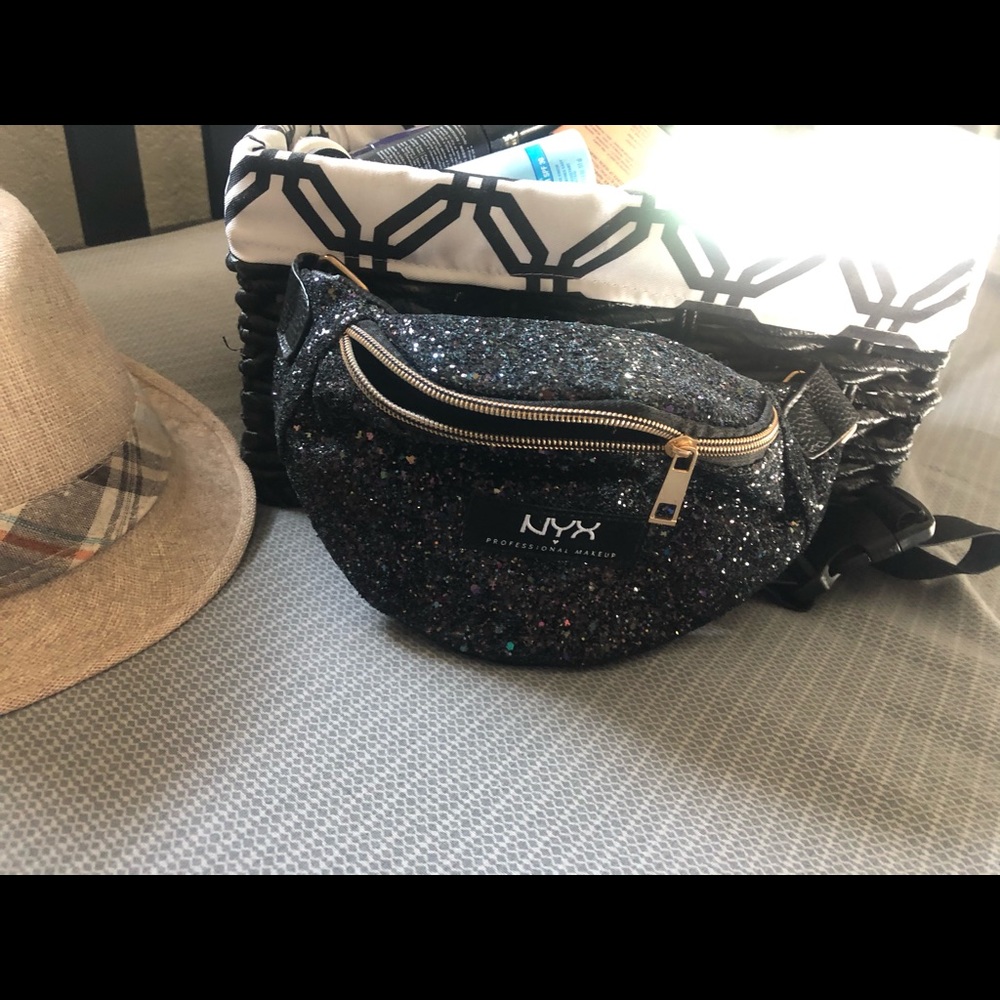 Fanny pack